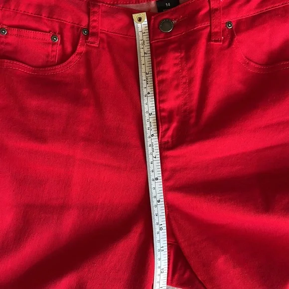 Bright red pants - Picture 9 of 10
